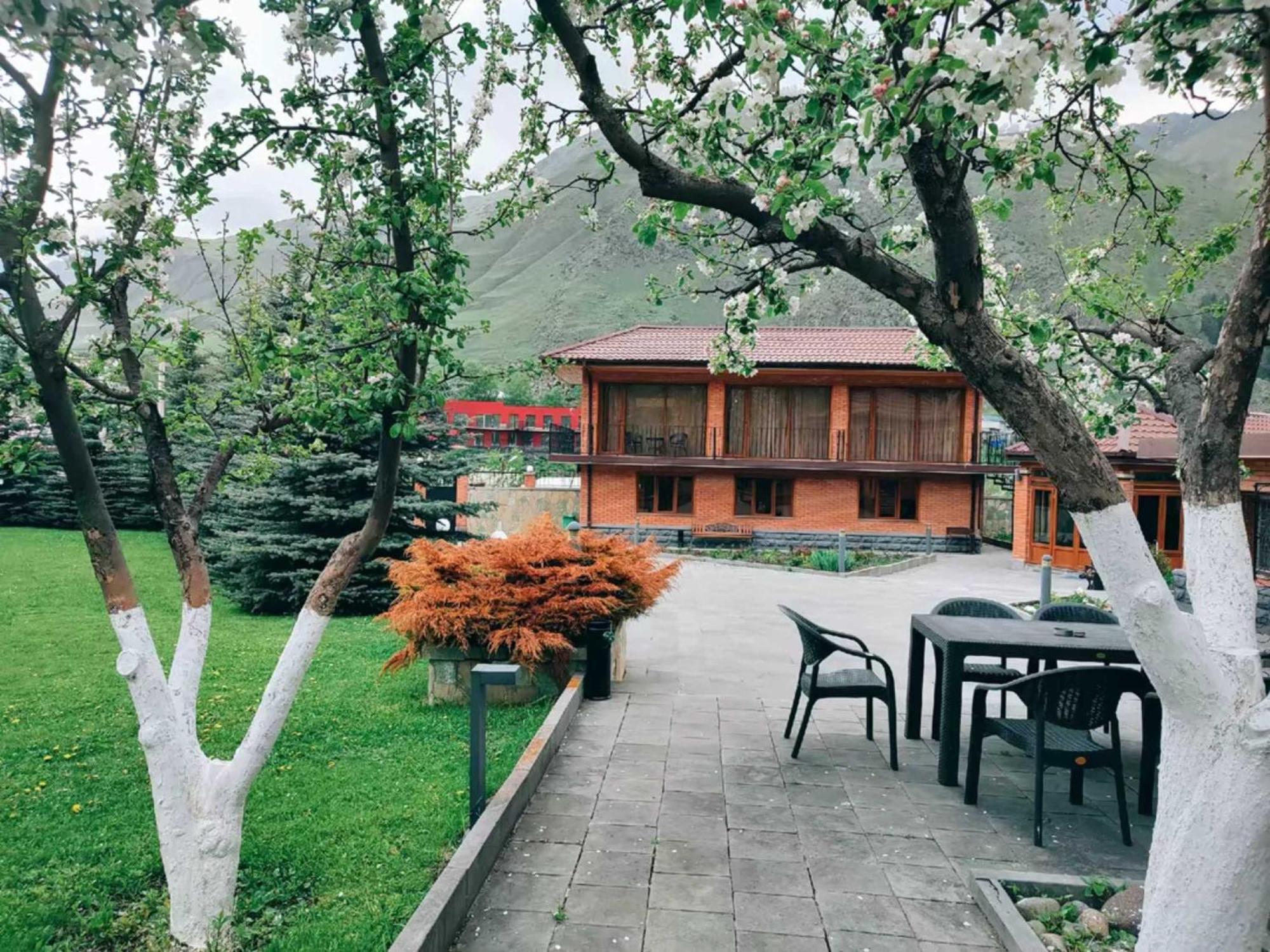 Vardisubani Villa Казбеги Екстериор снимка